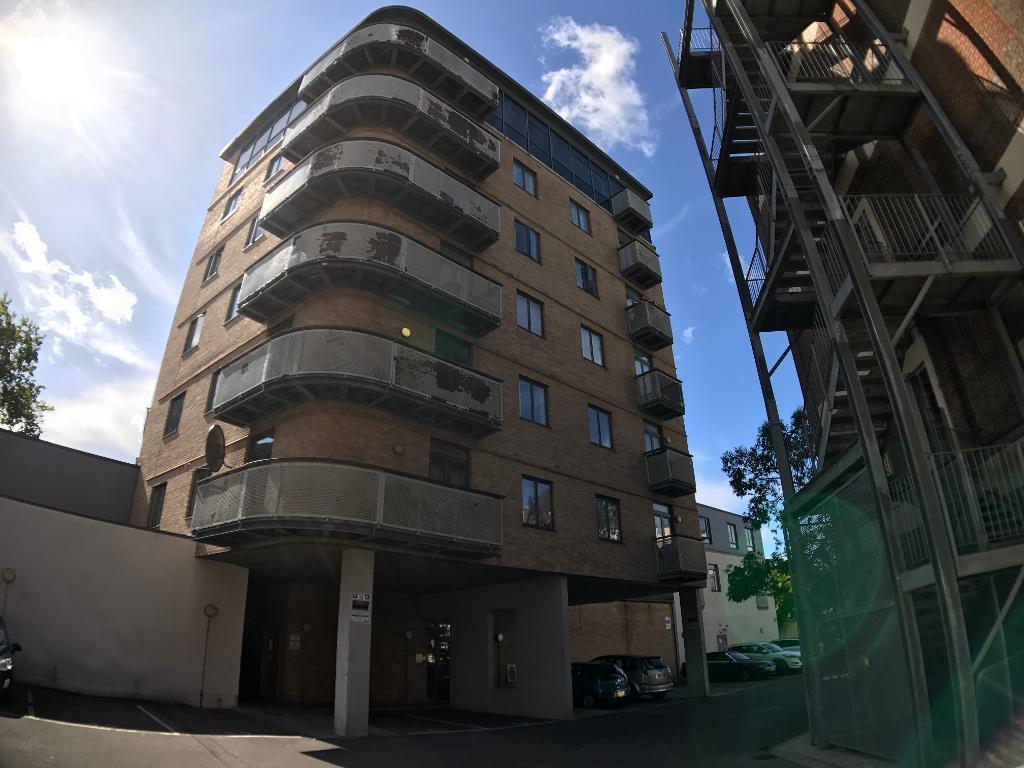 Peckham Grove, Peckham, London, SE15 6PN